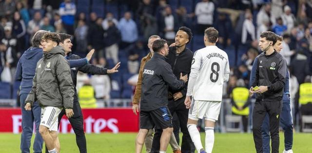 kaiyun-世体：皇马输球给巴萨注入强心针，球队迎战马竞心态更加放松